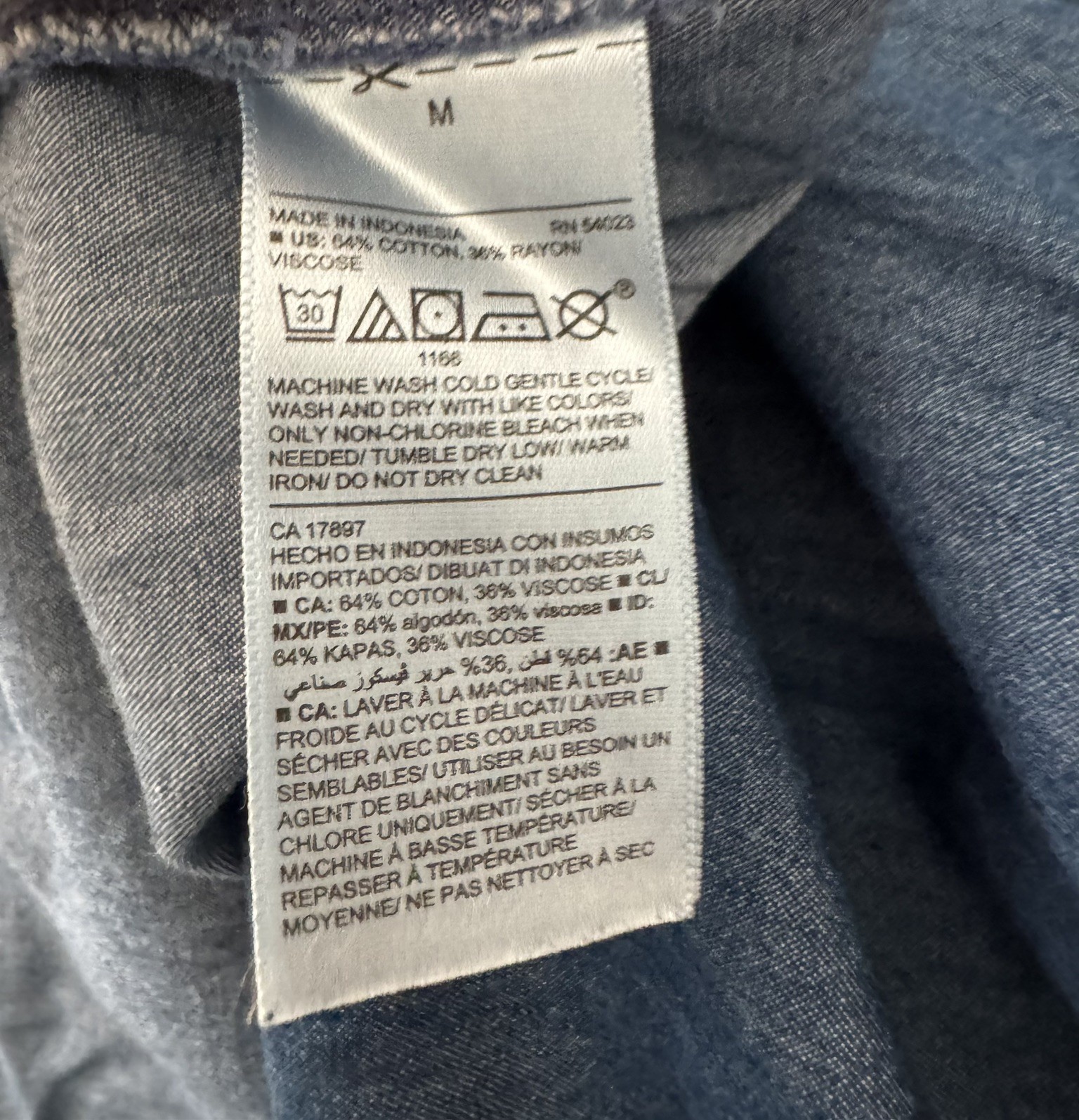 Old Navy Women’s Blue Denim Chambray Sleeveless Dress Size Medium NWT