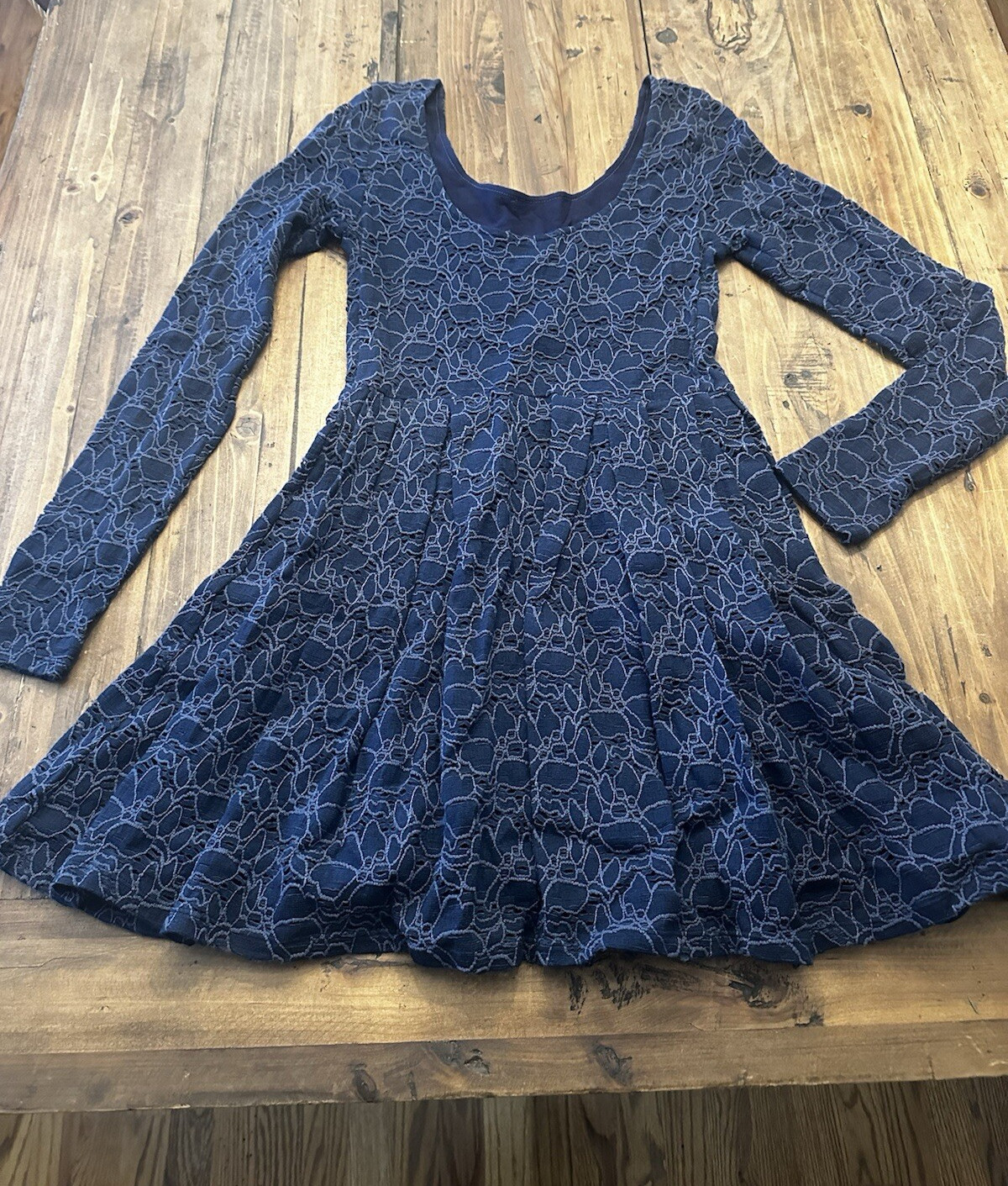 Free People Size XS Dress Navy Lace Mini Eyelet Long Sleeve Boho Ballerina