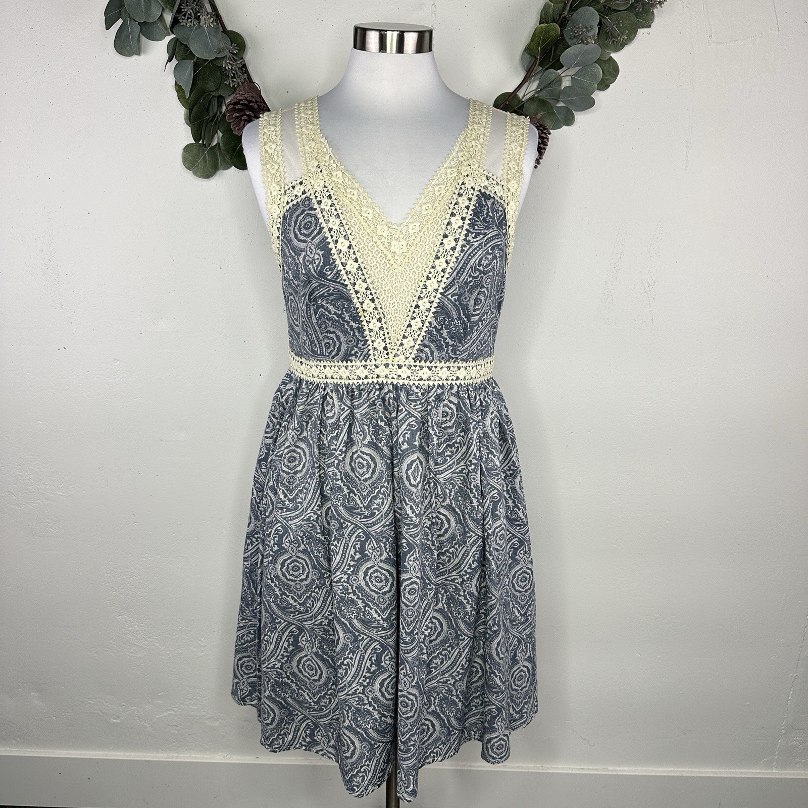 Anthropologie Ryu Fit + Flare Dress Size L Medallion Print Lace/Mesh Sleeveless