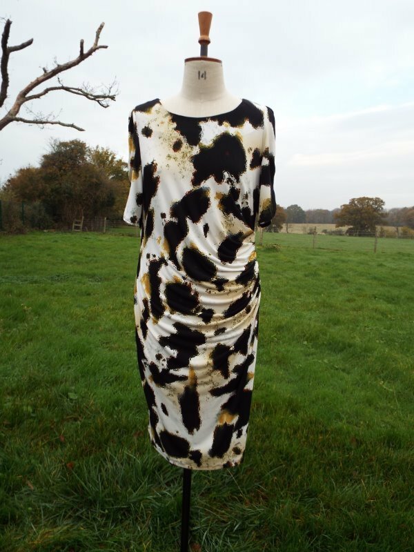 Smart Cream Black & Gold Print Stretch Dress M&S WOMAN Size 14 Worn Once