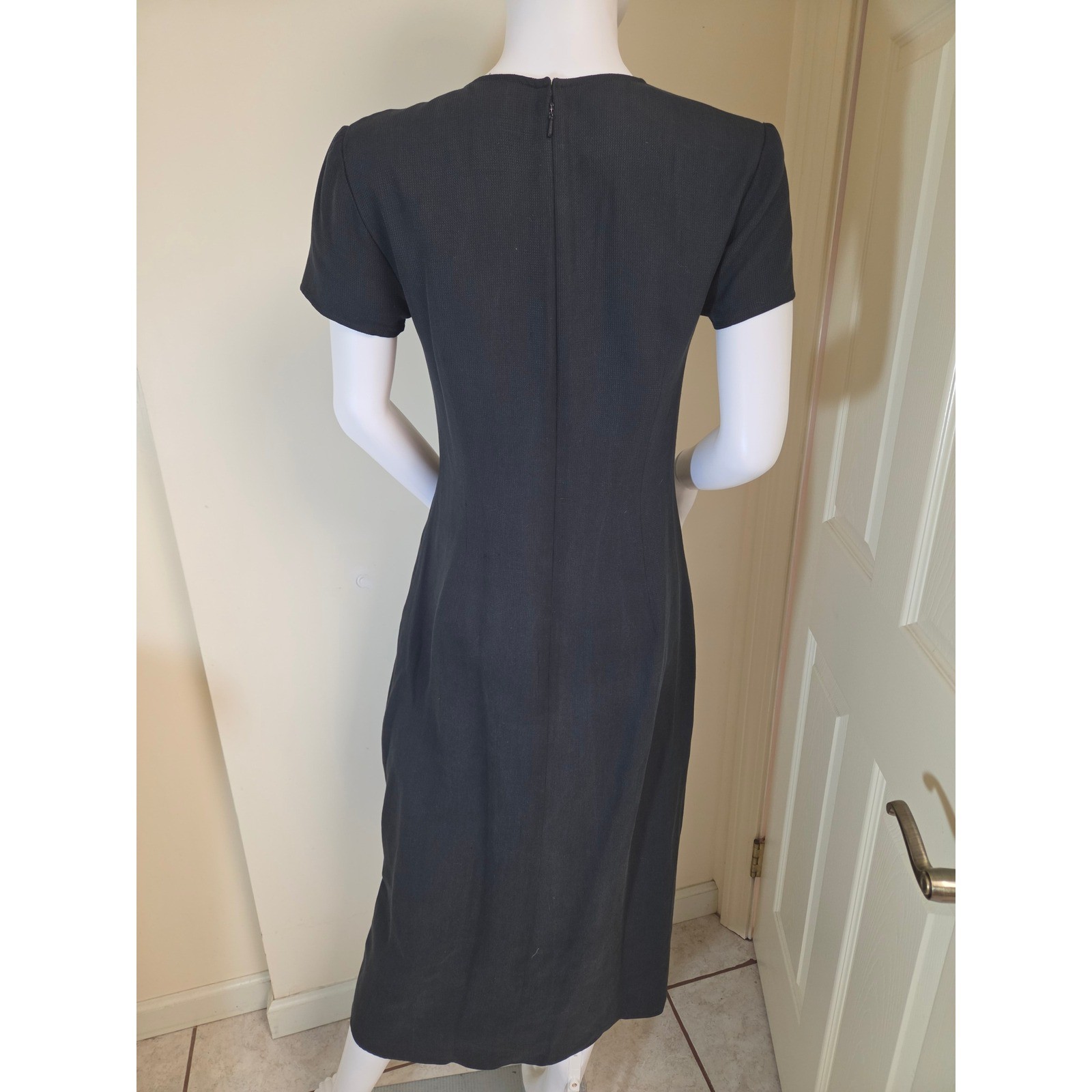 Finity Black 100% Silk Short Sleeve Midi Dress Size 4 Textured Crew Neck Lining