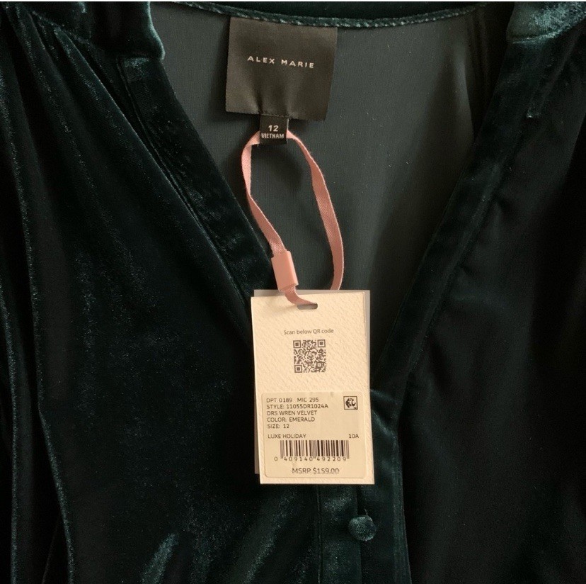 NWT Alex Marie V-Neck Dark Green Velvet Long Sleeve Button Front Dress Size 12