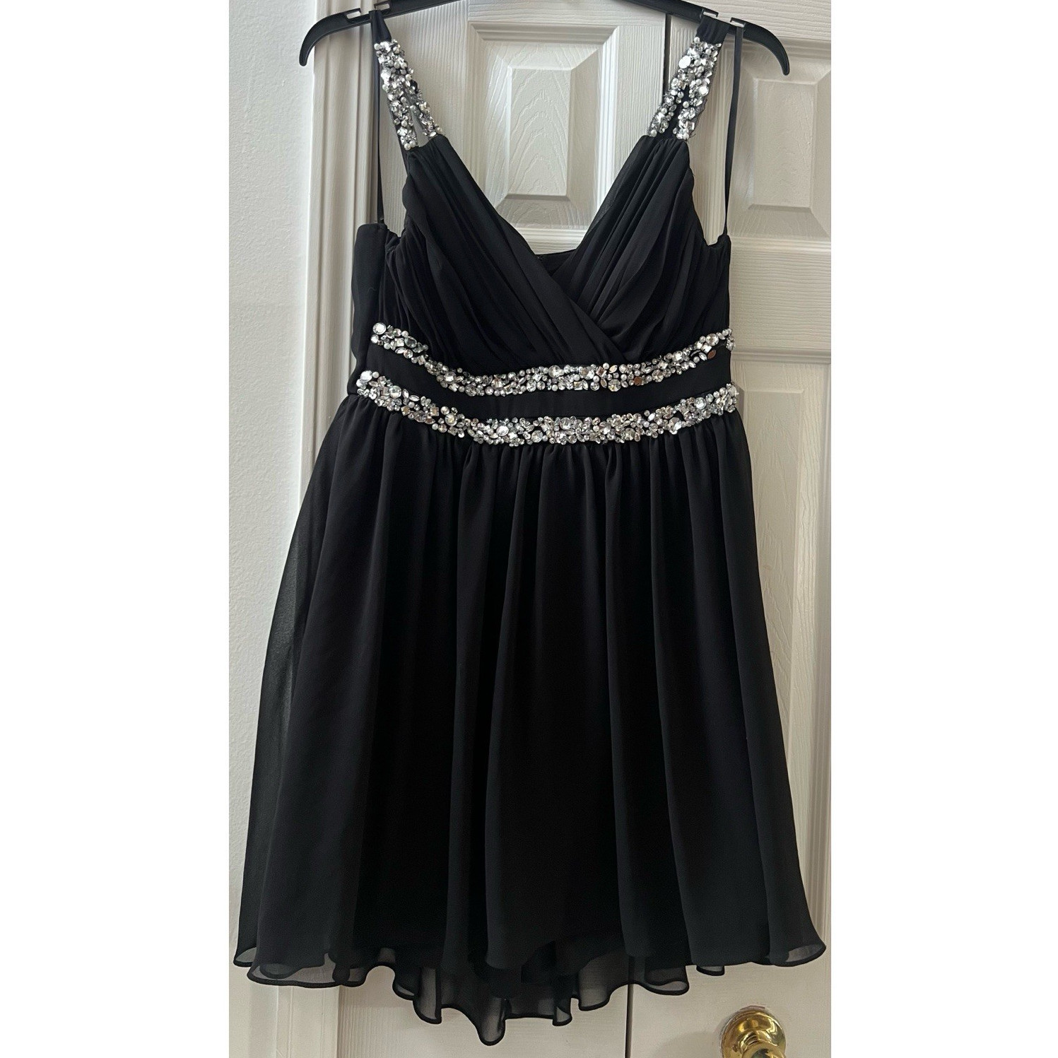 City Studio Black Chiffon V-Neck Spaghetti Strap Sequin Mini Dress – 13/NWT