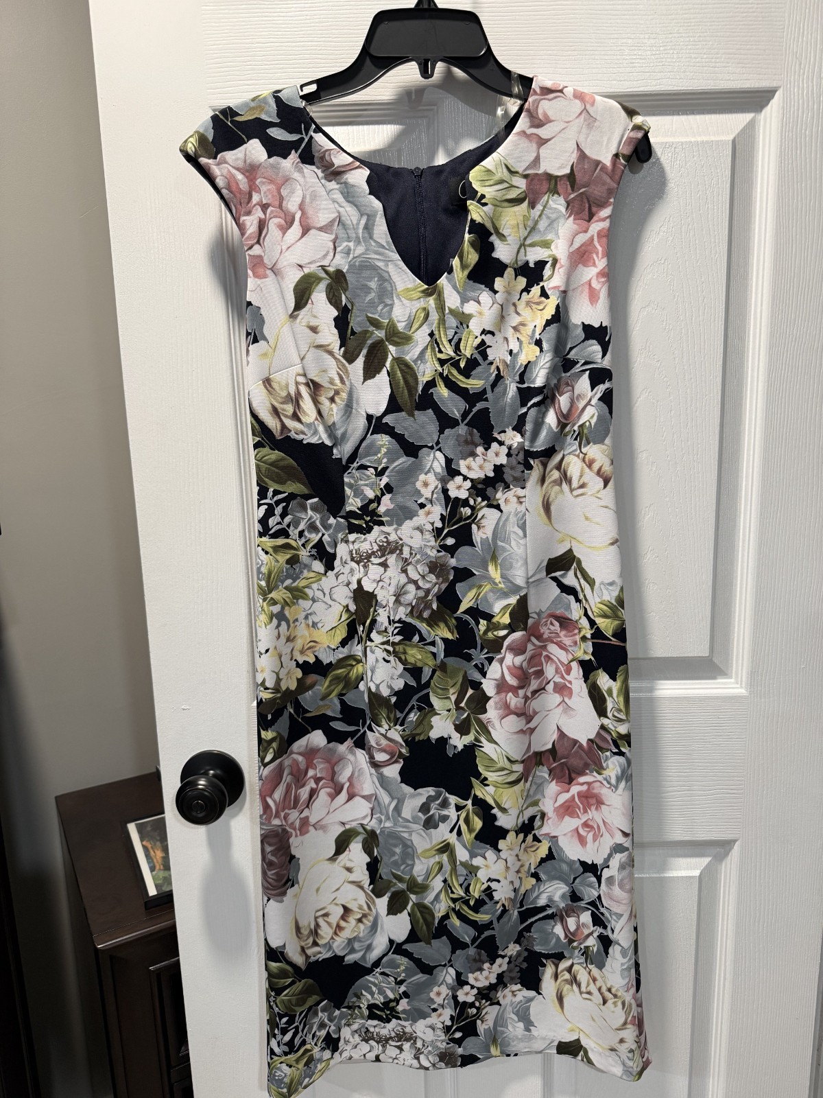 NWT, Connected Apparel Dress, Size 6, Black Floral sheath dress