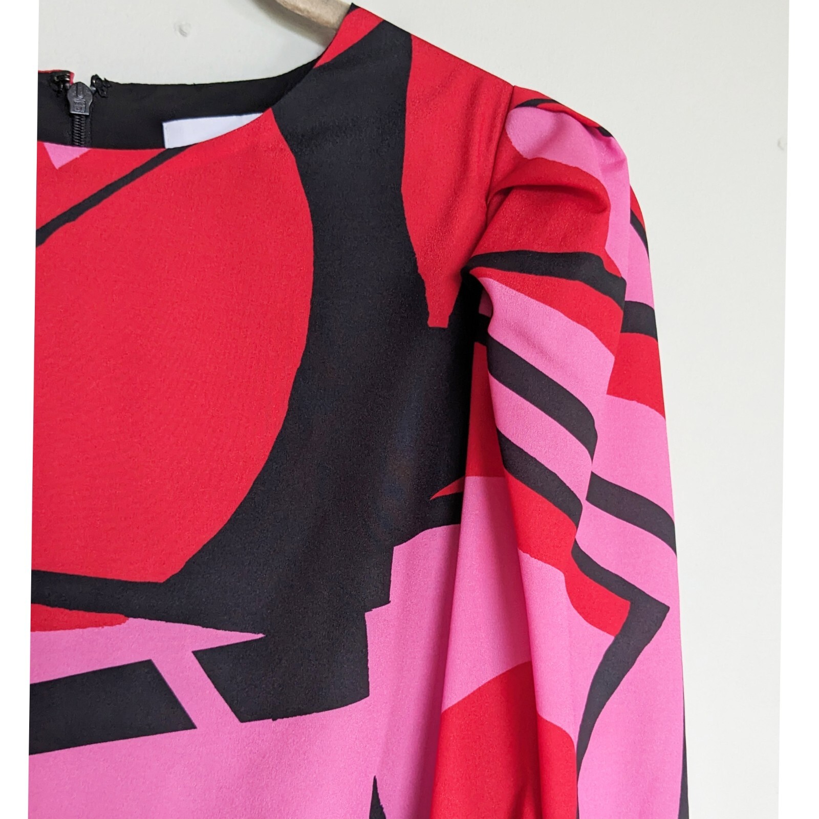 ONE33 SOCIAL GEO-PRINTED BALLOON SLEEVE SHIFT DRESS IN RED SIZE 6