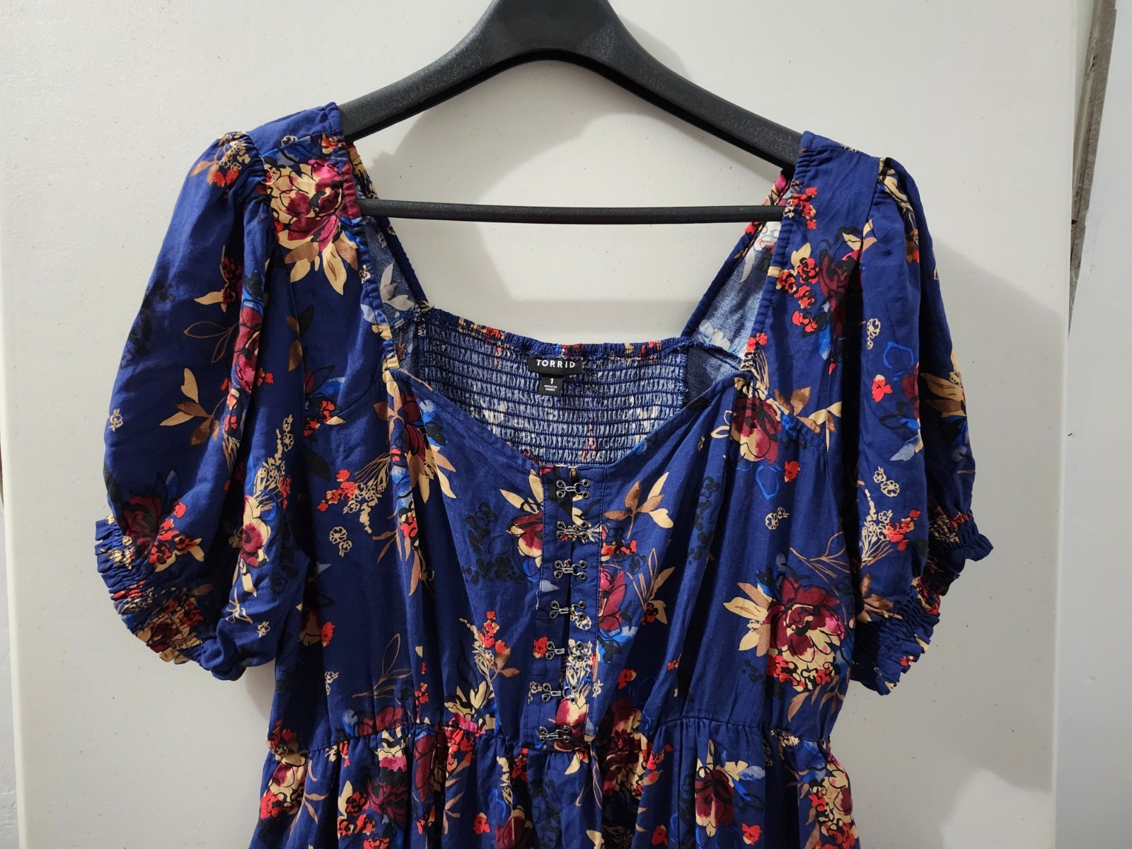 Torrid Dress Womens 1X Blue Skater Hook Eye Henley Floral Smock Short Sleeve Pkt