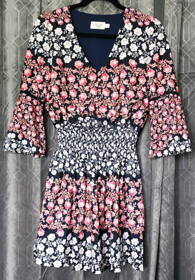 Eliza J Women’s Size 2 Navy Pink White Floral Fit & Flare Knee Dress 3/4 V-Neck