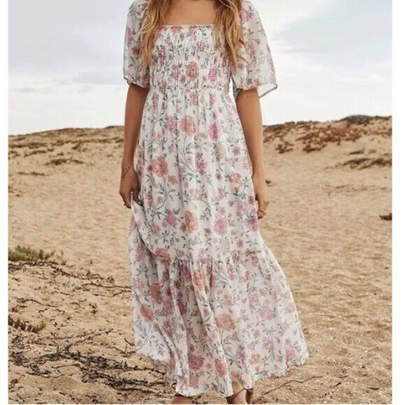 Saltwater Luxe Lula Floral Maxi Dress S Vintage Bouquet Pink Smocked Flowy Boho