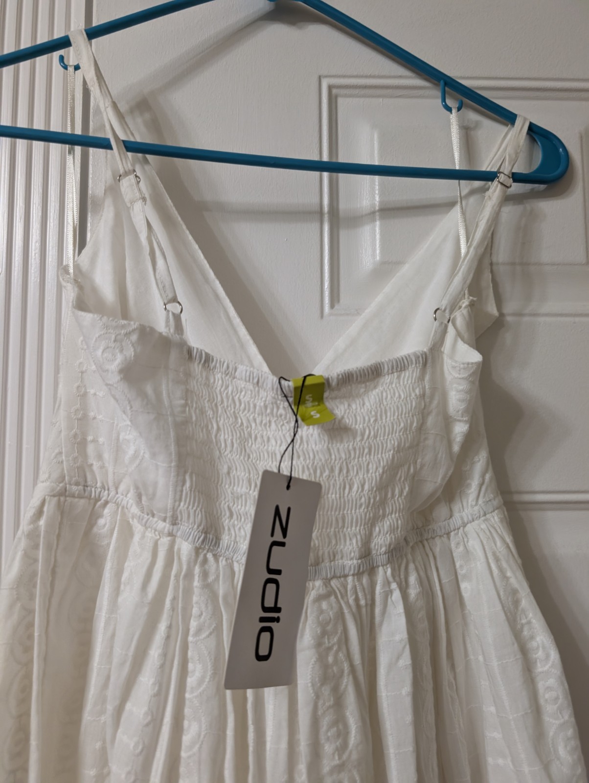 Oipunz White Solid V-Neck Smocked Tiered Midi Sundress Adjustable Straps S