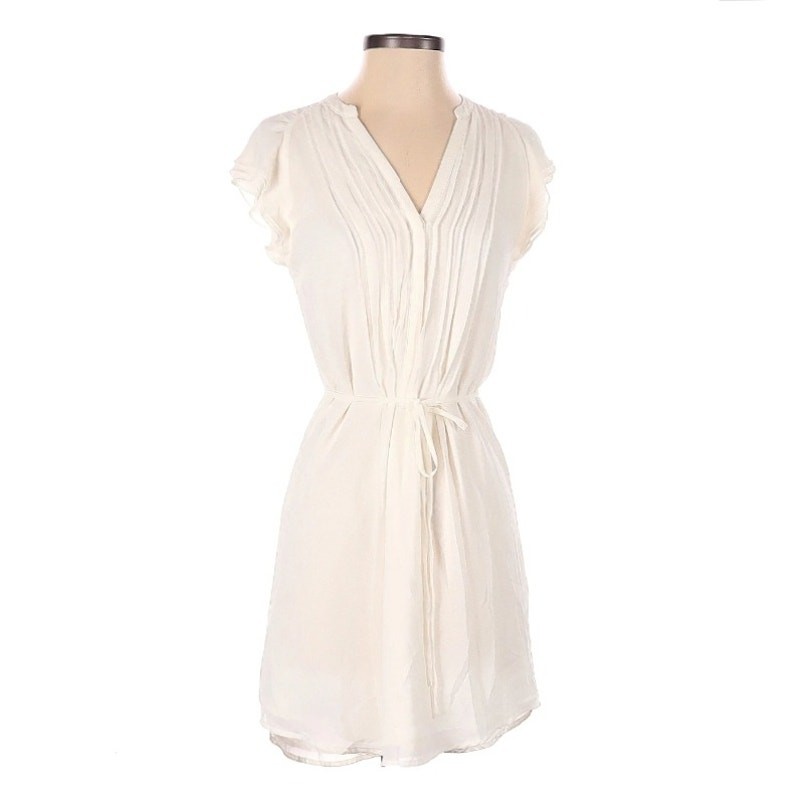 H&M Ivory Cap Sleeve Tie Waist Dress 4 Feminine Delicate Dainty Career Ladylike
