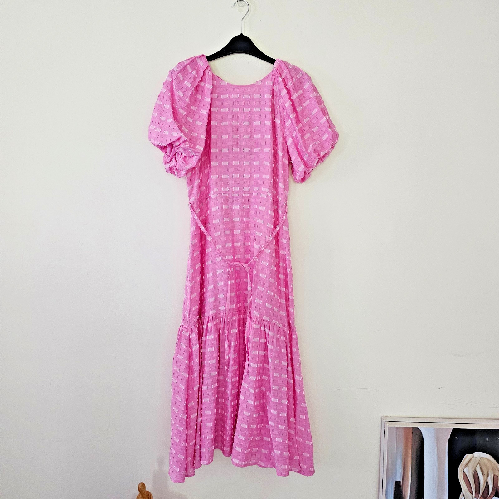 Oliver Bonas Pink Dress size 8 Textured Puff Sleeve Lace Back Midi Dress