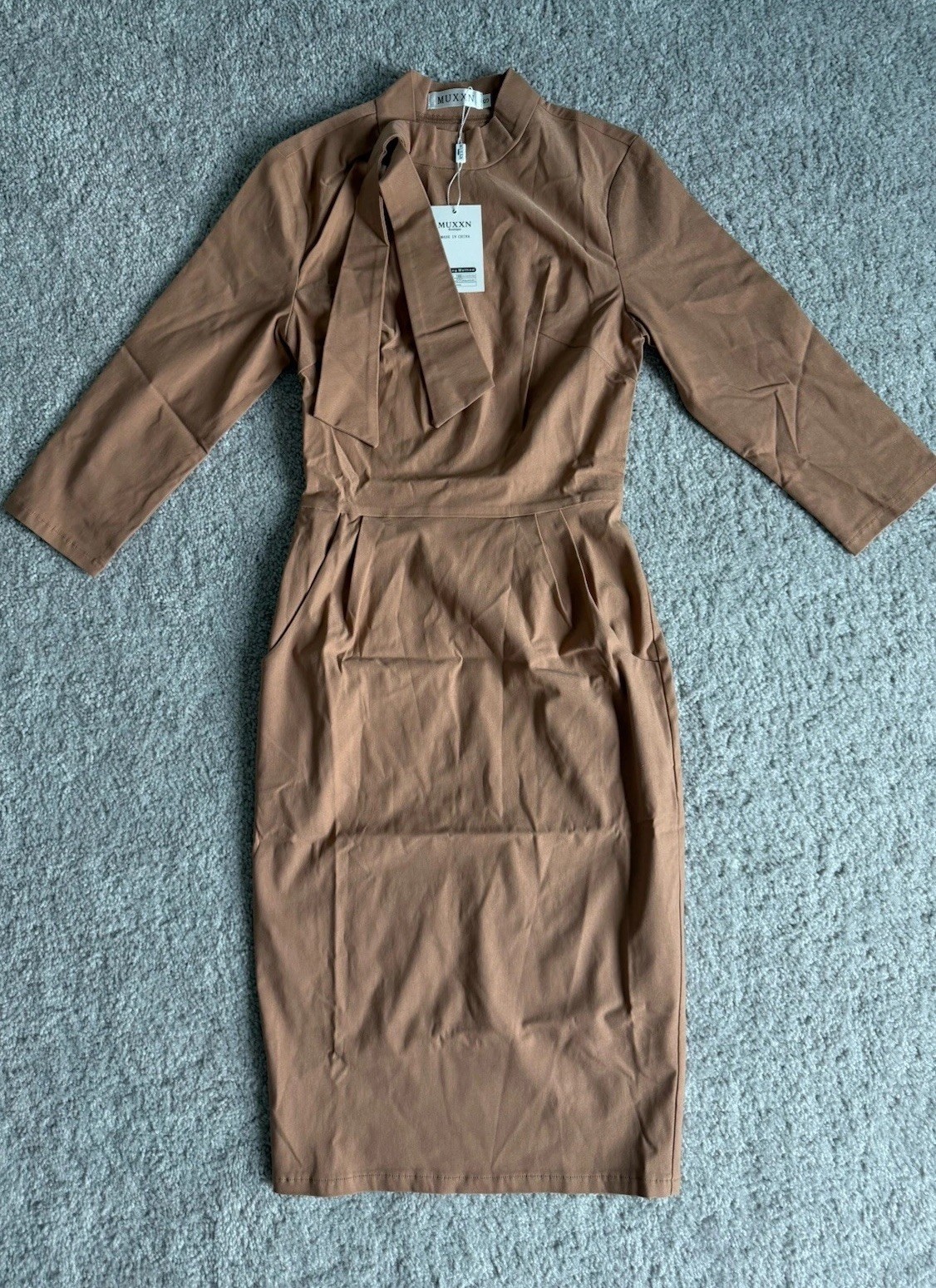 Muxxn Boutique Women’s Size S Beige Midi Pencil Dress Bow Collar Stretch