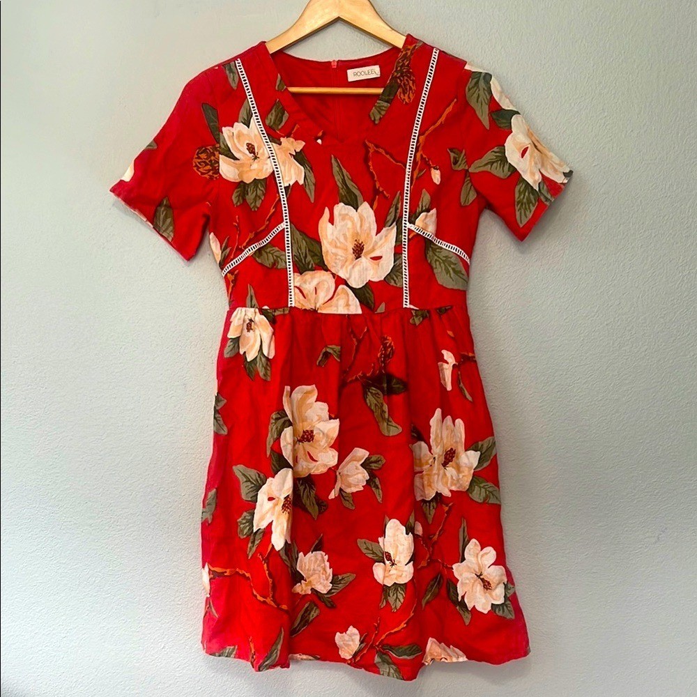 ROOLEE Woman’s Red Floral Short Sleeve Dress Size Small Half Zip Back