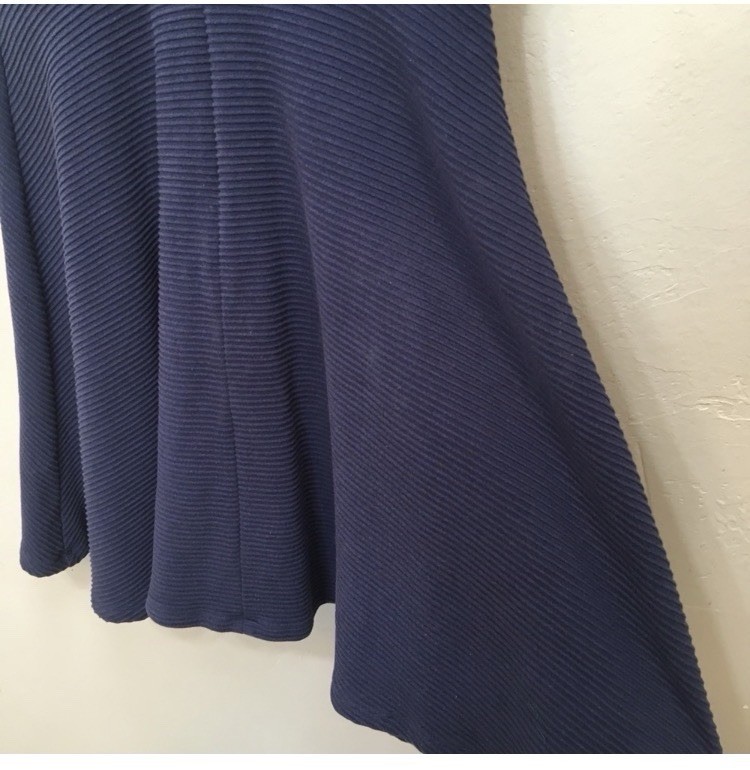 ANN TAYLOR NAVY BLUE TEXTURED FIT FLARE 12 WOMEN CLASSIC SHORT SLV VNECK DRESS