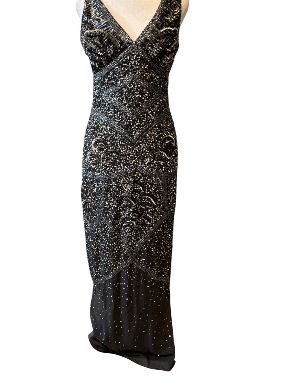🖤 Aidan Mattox Gray Silver Beaded Sequin V-Neck Sleeveless Long Gown, 4