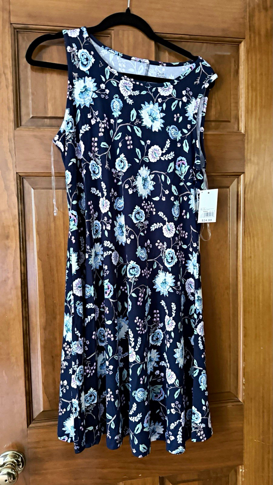 Croft & Barrow Women’s Sheath Dress M Navy Floral Sleeveless Round Neck NWT
