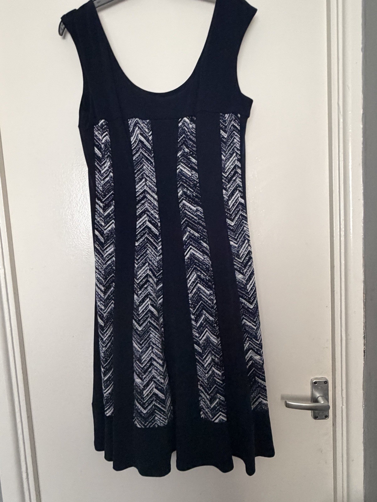 Connected Apparel Black Chevron Panel Midi Dress Size 12