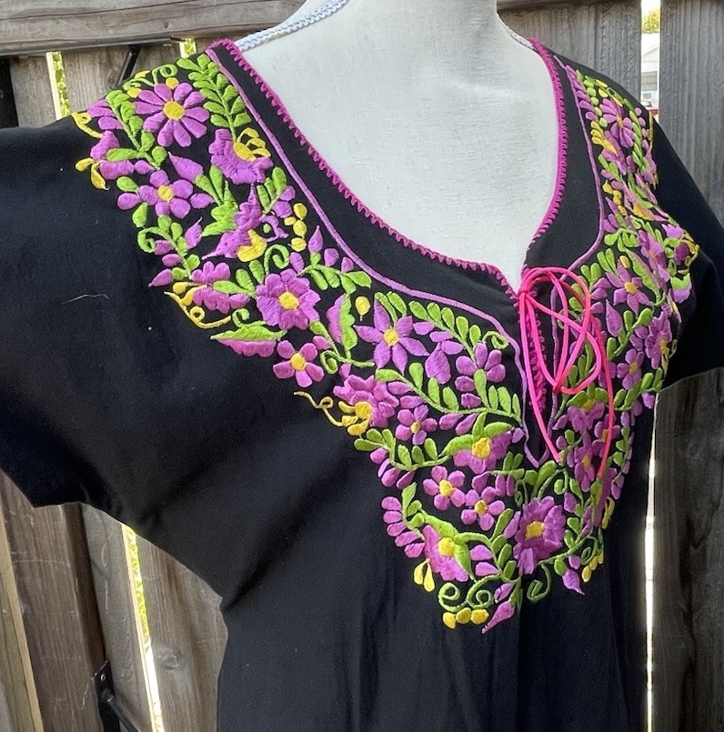 Mexican Embroidered Dress Midi Boho Tunic Short Sleeve ONE SIZE Black