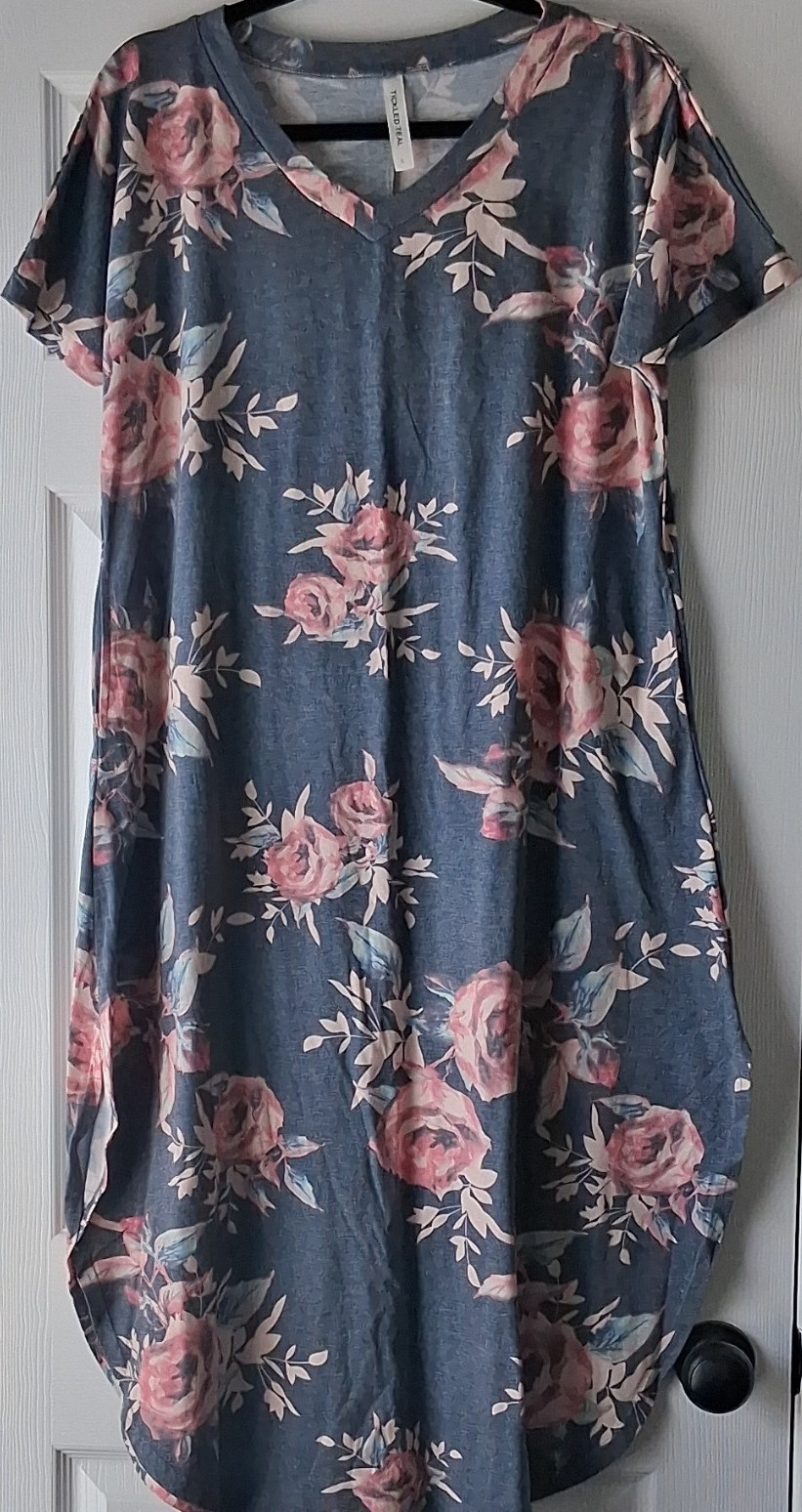 Tickled Teal T-Shirt Dress L Gray Pink Floral Short Sleeve V-Neck Midi