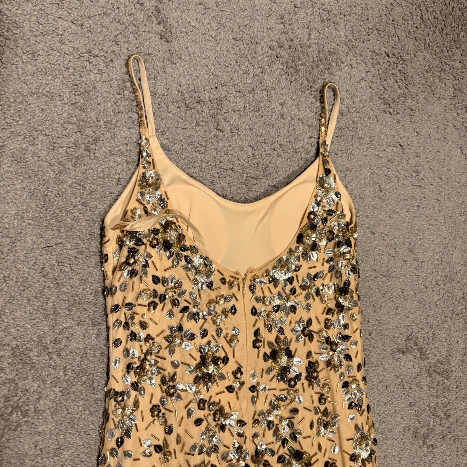 Mac Duggal New Beige Gold Embellished Scoop Neck Evening Gown Size 10 5477
