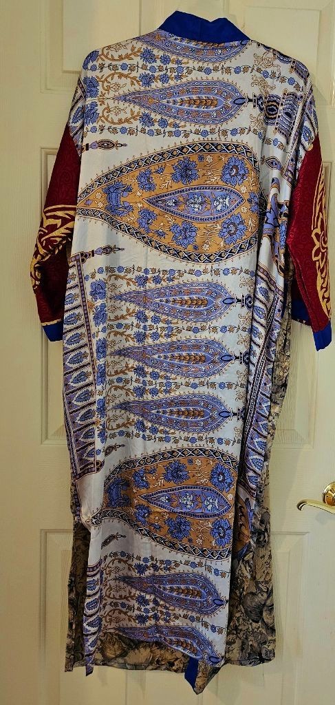 Silk Kimono Robe~ Women’s One Size~ Kimono w/Tie ~Floral ~Gray, Tan,Red,Blue~NEW