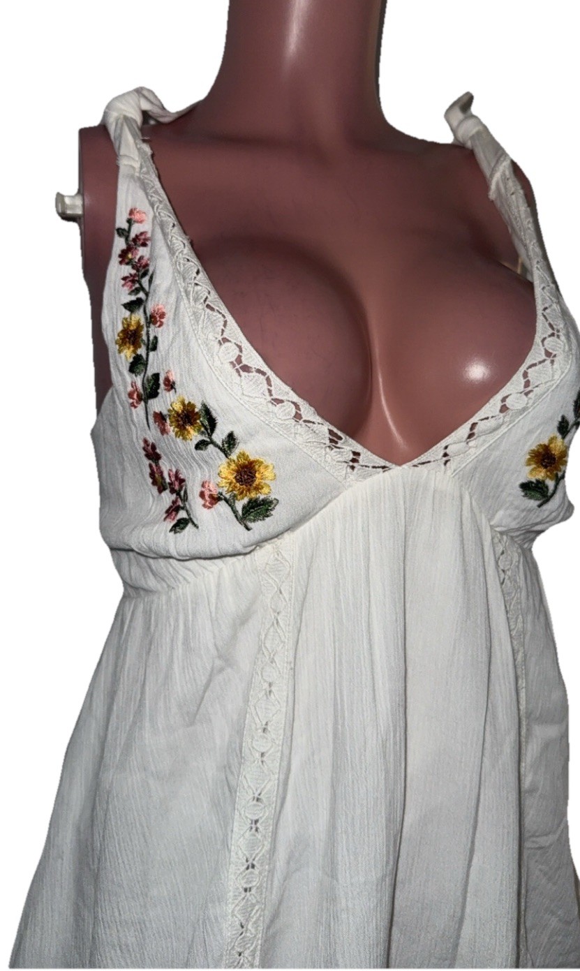 Cute White Forever 21 Lined S Sundress Embroidered Lace Tie Straps Boho Mini