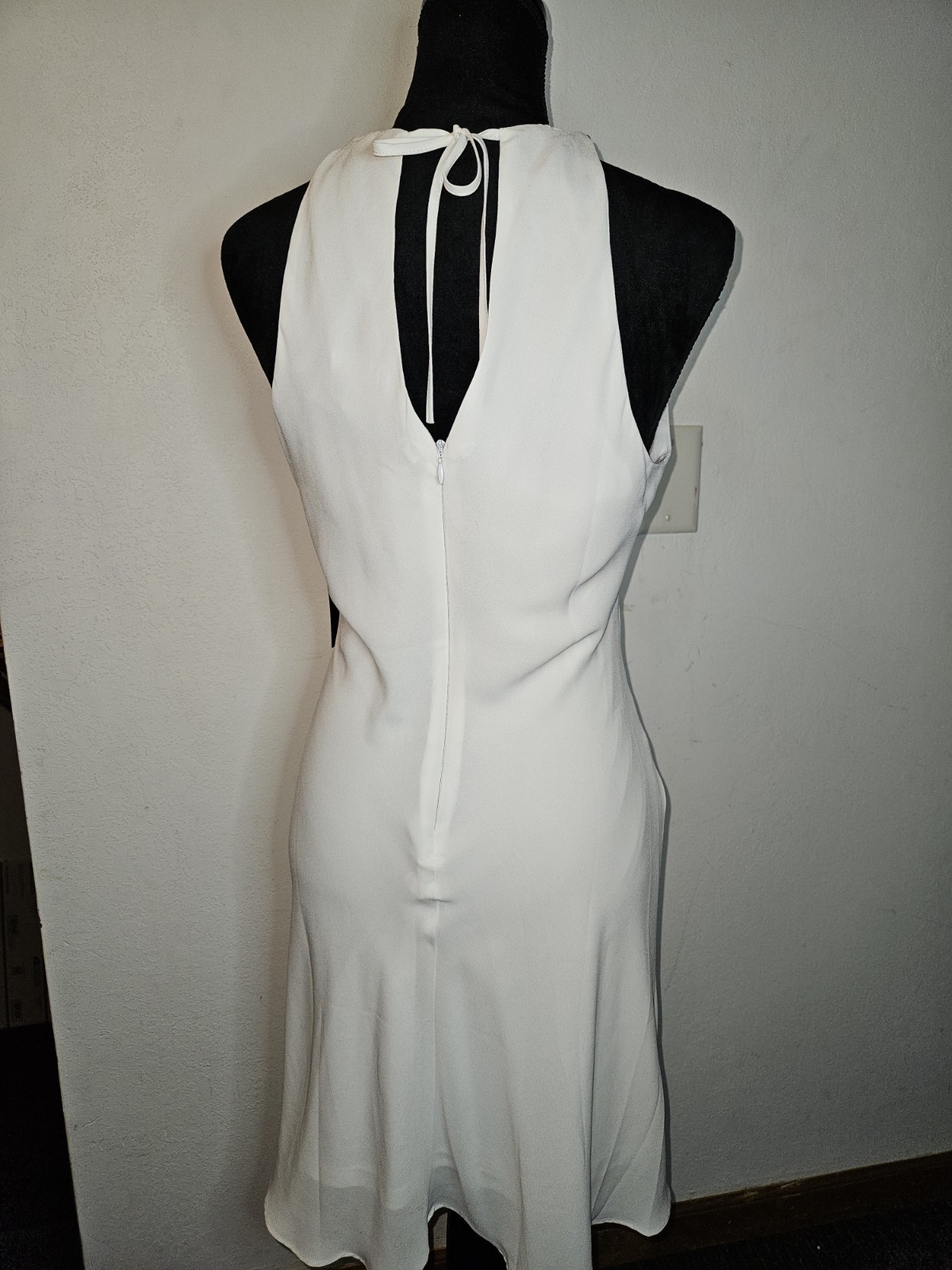 Venus White Ruffle Beaded Keyhole Sheath Dress Chiffon Knee Length Size 8