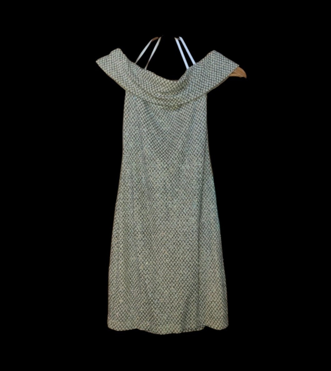 B. Smart Sheath Dress Off Shoulder Sleeveless Beige/Black Geometric Knee Sz 5