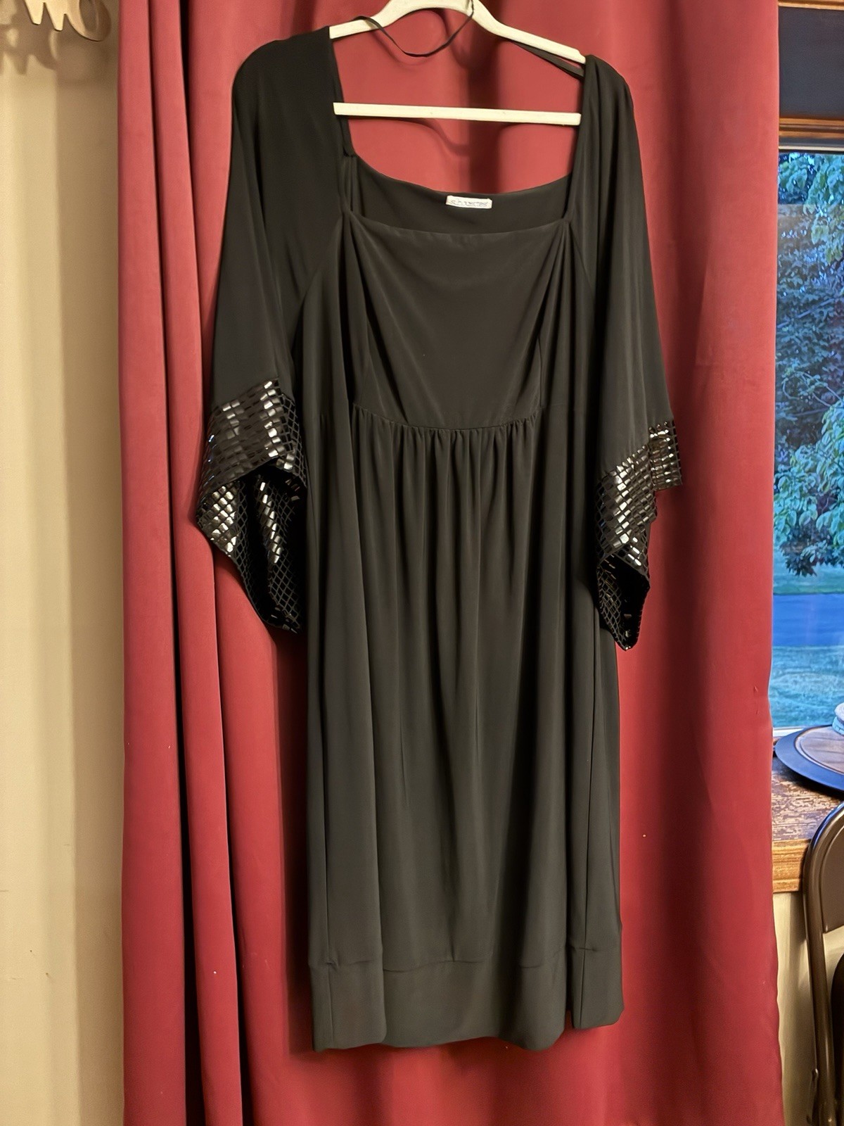 Silhouettes Black Tunic Dress Size 2X Metallic Tile Cuffs Made in USA