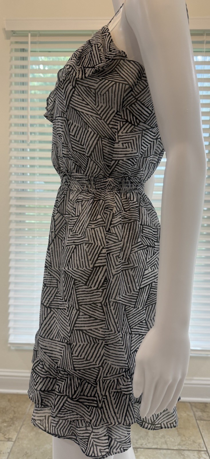 Moda International Geometric Print Ruffle Sundress in Black/White SizeXs