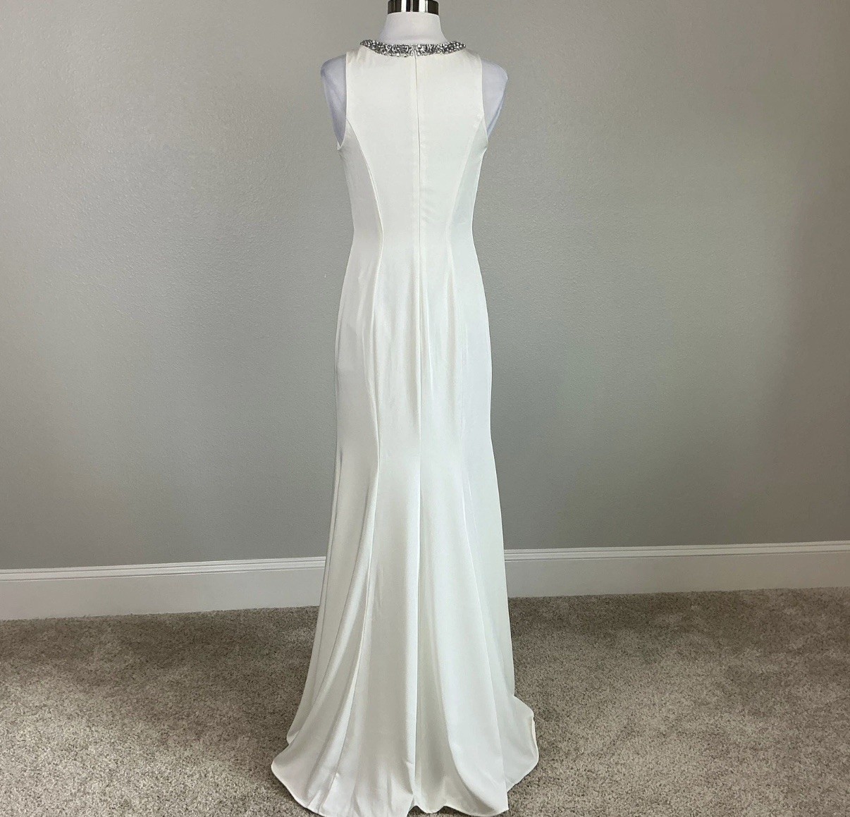 Mac Duggal 49093 White Evening Gown Beaded Neck Sleeveless Mermaid Dress Size 4