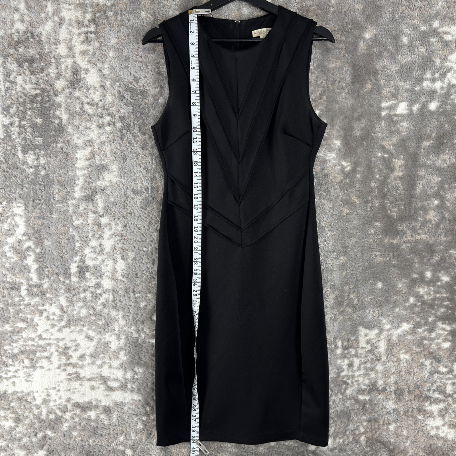 Bisou Bisou Size 8 Stretch Knee Length Sheath Dress Black Sleeveless Zip