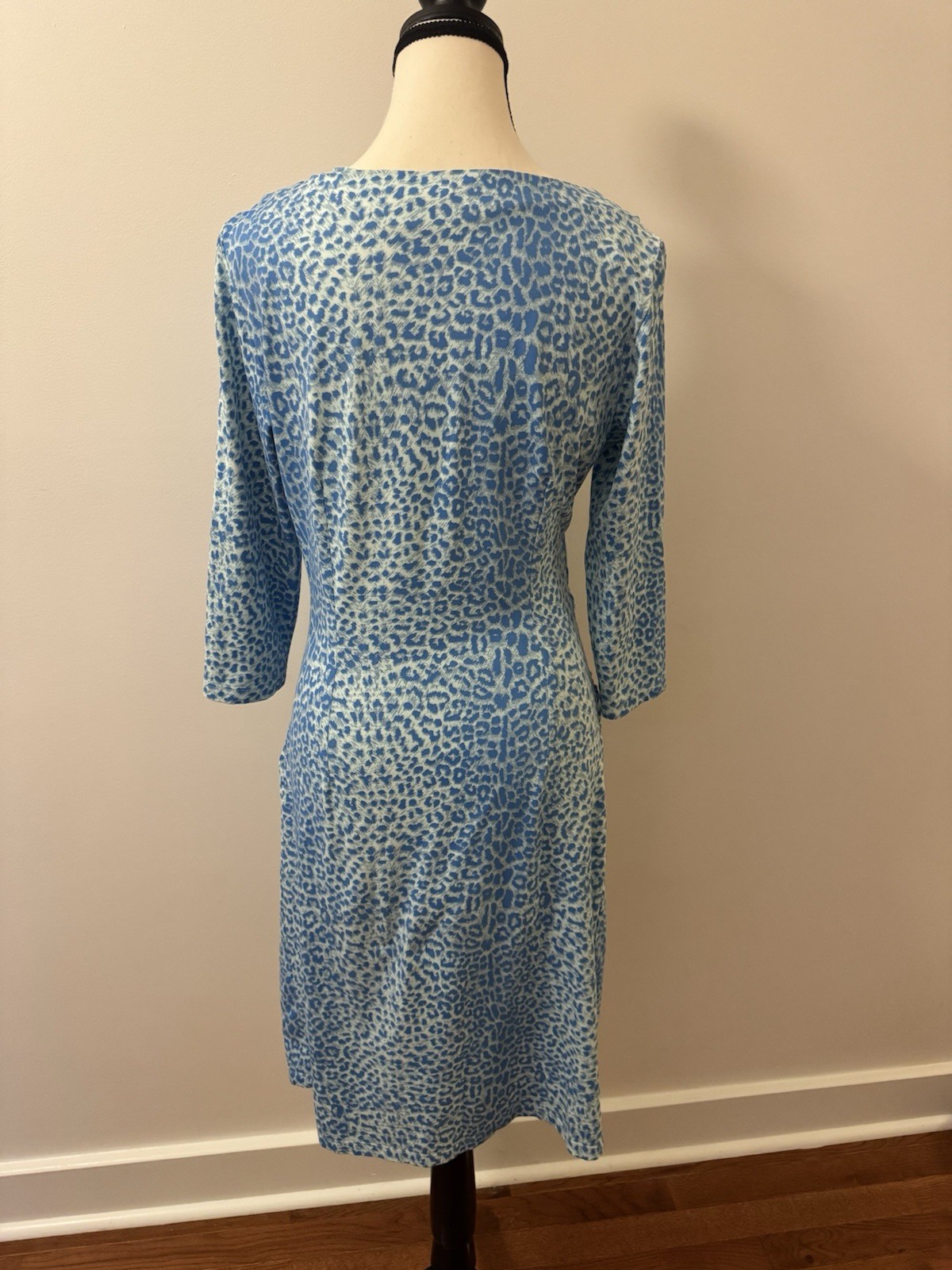 J McLaughlin Blue Leopard Print Ruched Sheath Dress Women’s Medium