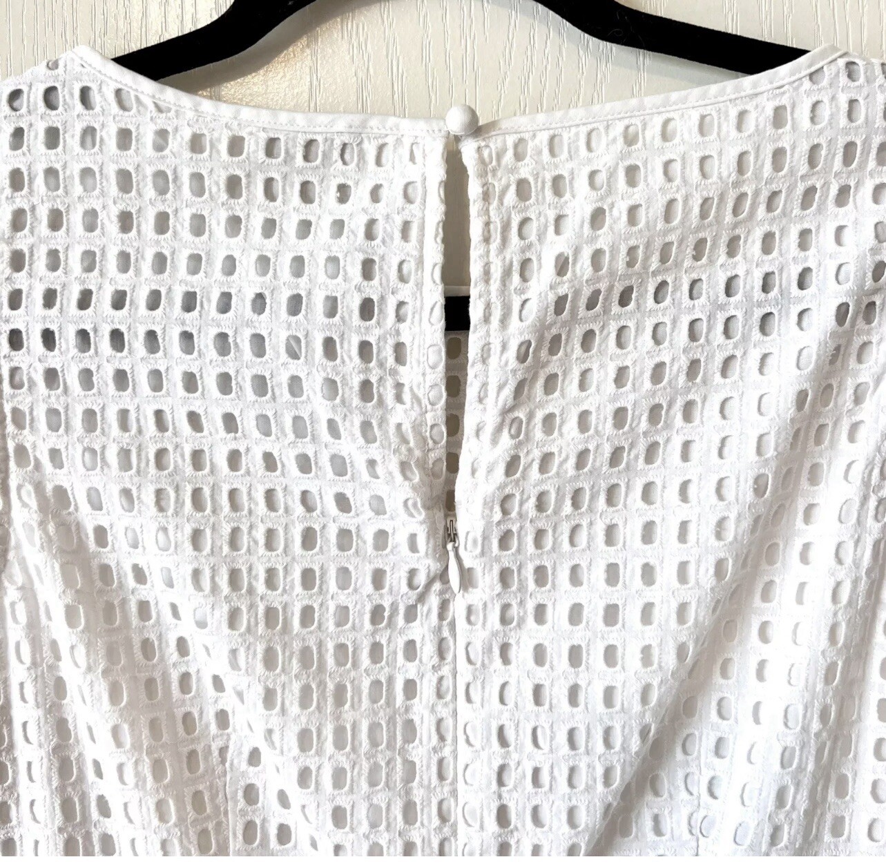 J Crew round neck keyhole closure white eyelet cap sleeve lined dress Size 8