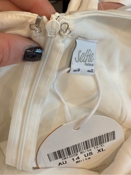 Selfie Leslie Hand in Mine White Tie-Back Ruffle Wrap Mini Dress NEW Size US 10