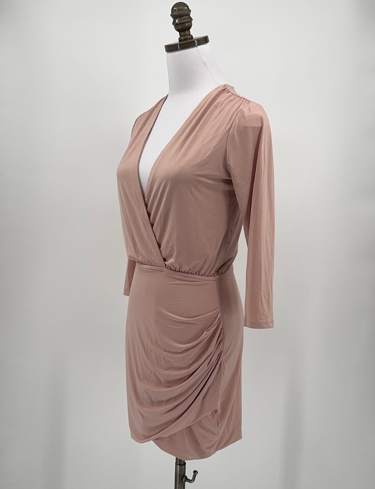 Lovers & Friends Mauve Low Cut V Neck Surplice Ruched Mini Dress Sz XS NEW