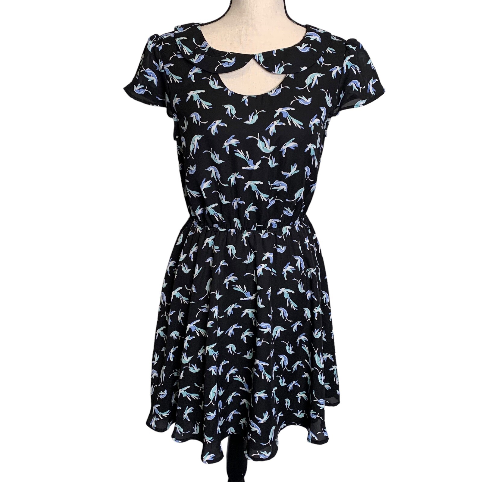 LC Lauren Conrad Dress Womens 8 Blue Dove Print Keyhole Cap Sleeve Knee Length