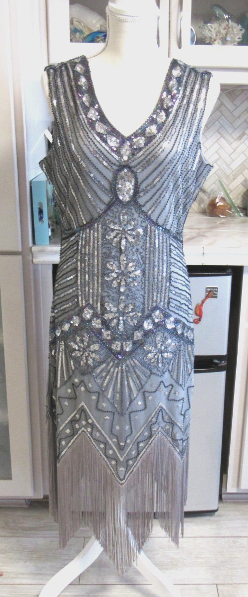 METME FLAPPER FRINGE BLACK BEADS SILVER SEQUINS SHORT SLEEVES SZ L ORIGINAL TAG