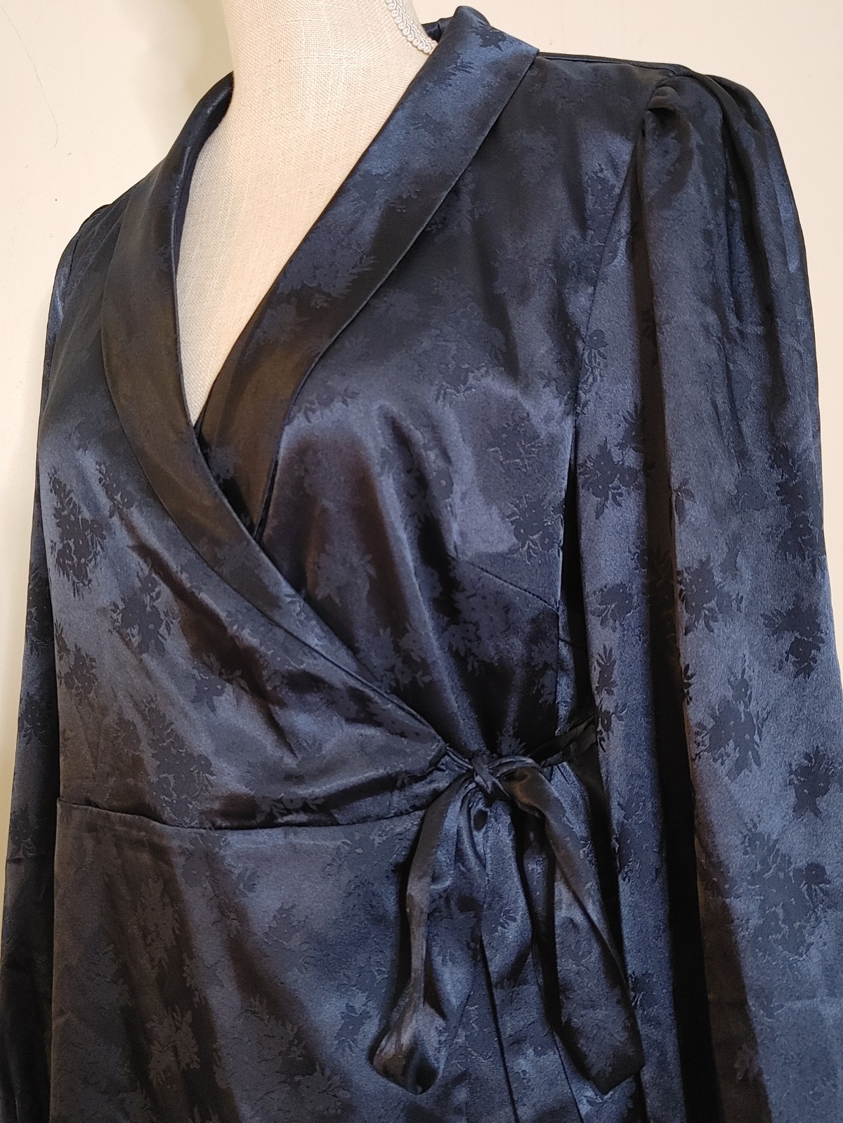 Adelyn Rae V-Neck Wrap Dress Blue Silky Polyester Womens sz Large