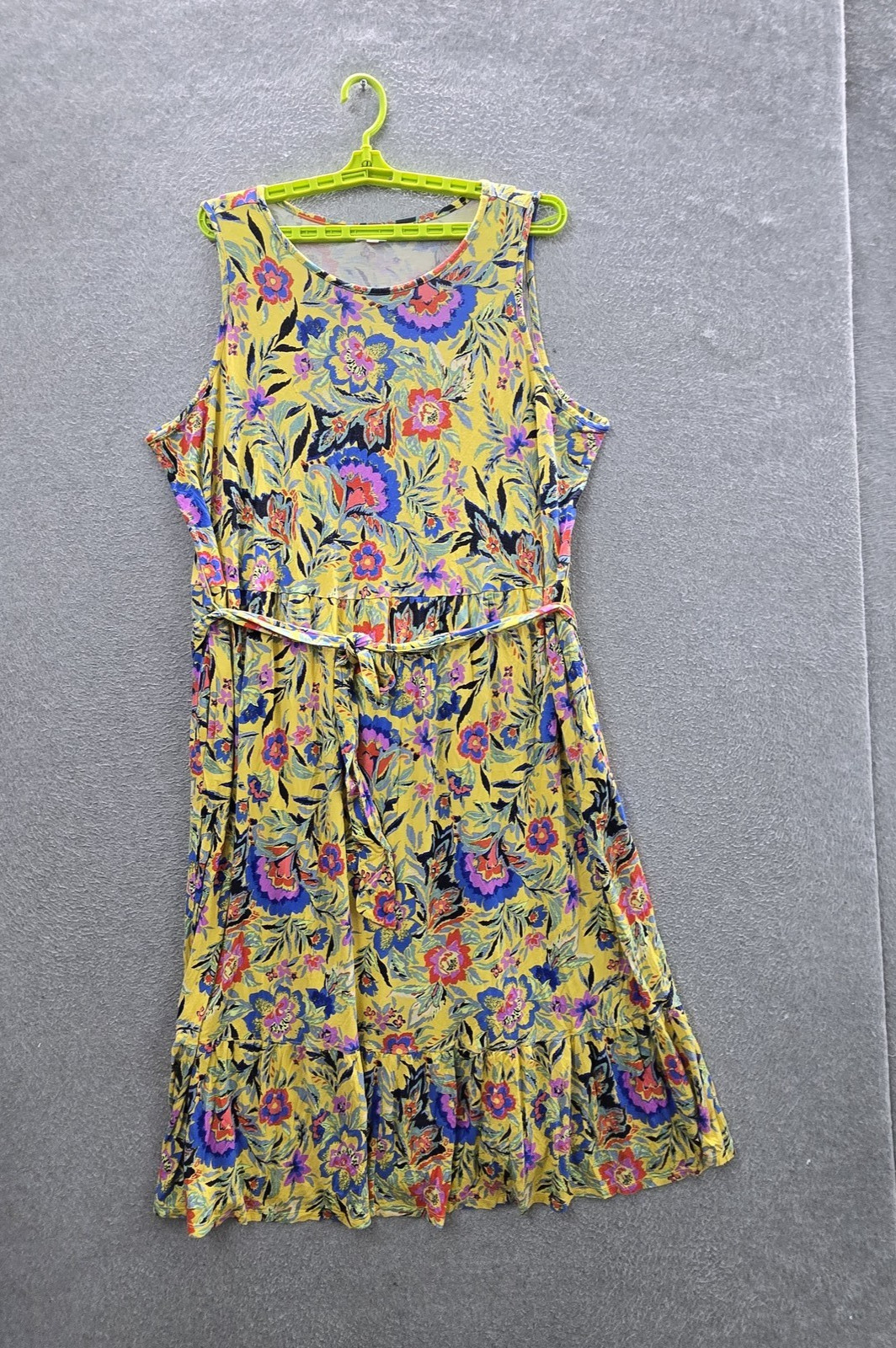 Terra & Sky Women Dress 2X (20W-22W) Yellow Floral Midi Belt Sleeveless