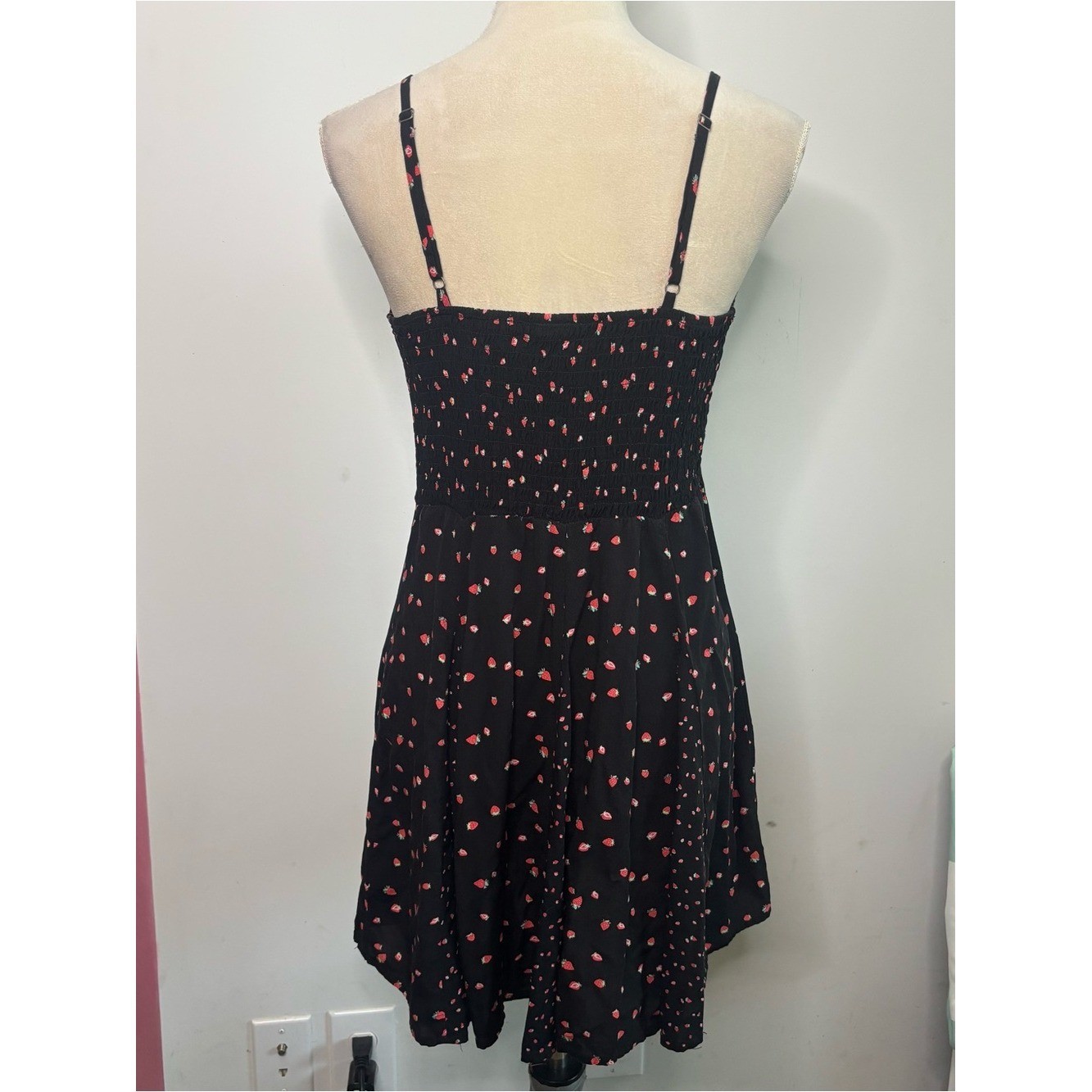 Wild Fable Black Strawberry Print Smocked Sundress Medium Summer Mini Dress