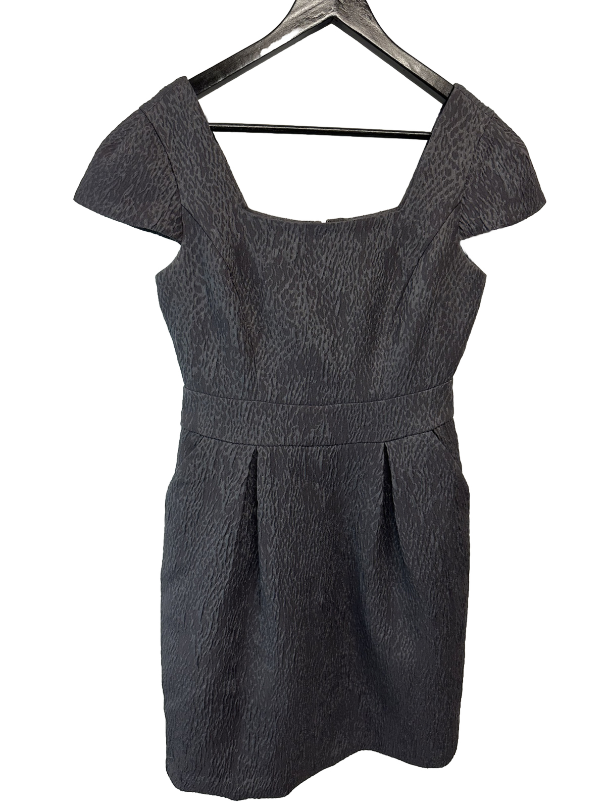 BCBG Max Azria Gray Sheath Dress Lined Pockets w Stretch Any Occasion S