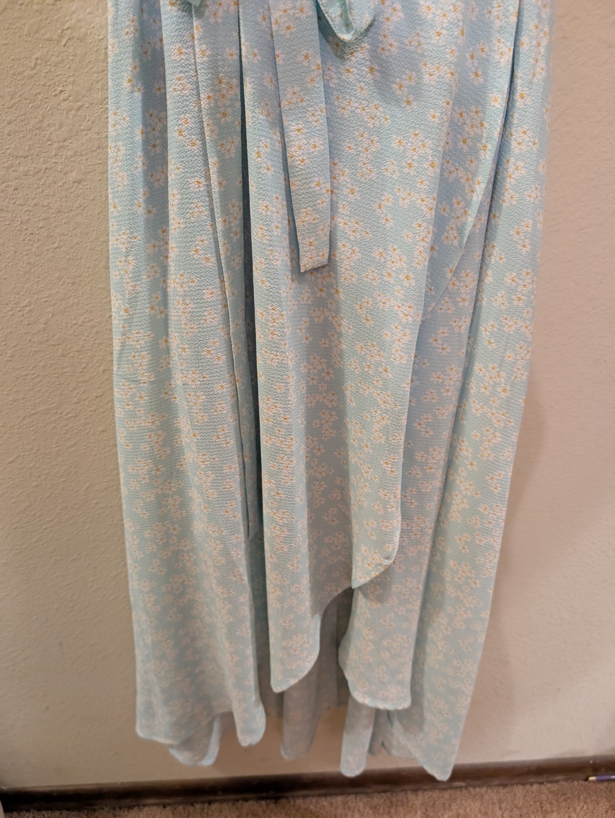 Studio M Wrap Around Dress Medium, NWT Polyester Blend, Front Flounce W/Belt