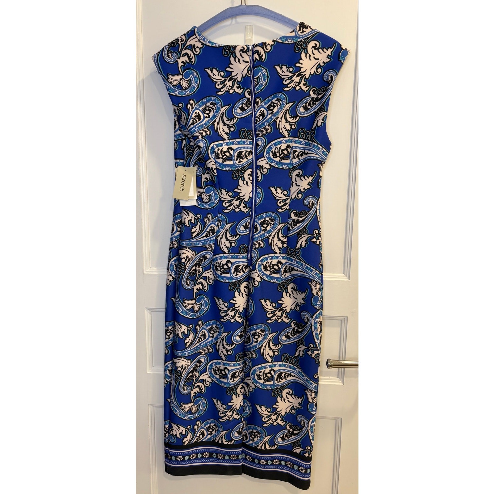Beige by ECI Size 4 Blue White Paisley Print Sheath Dress New With Tags