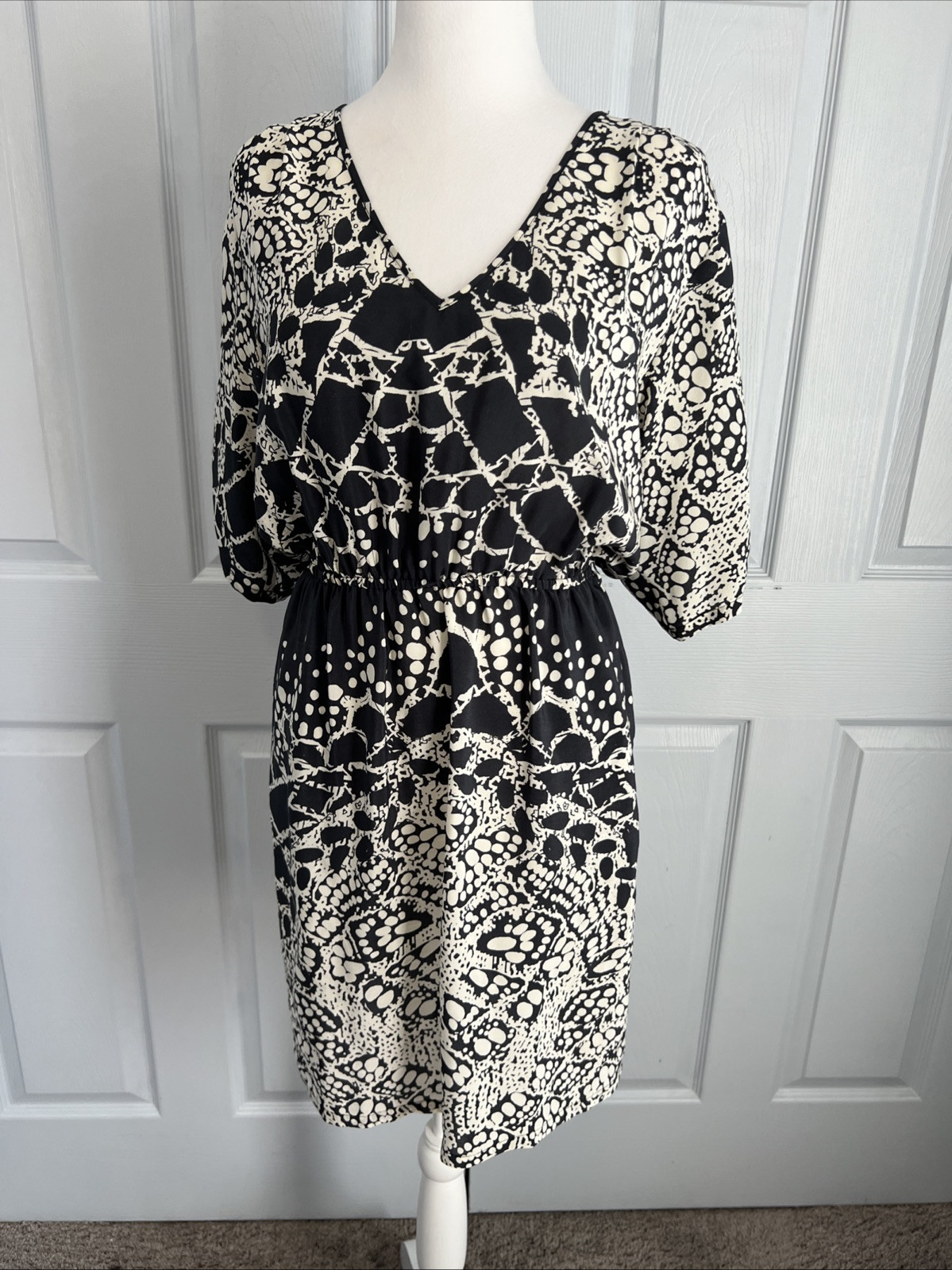Presley Skye Dress S Anthropologie 100% Silk Cap Sleeve Midi Pocket Mandala