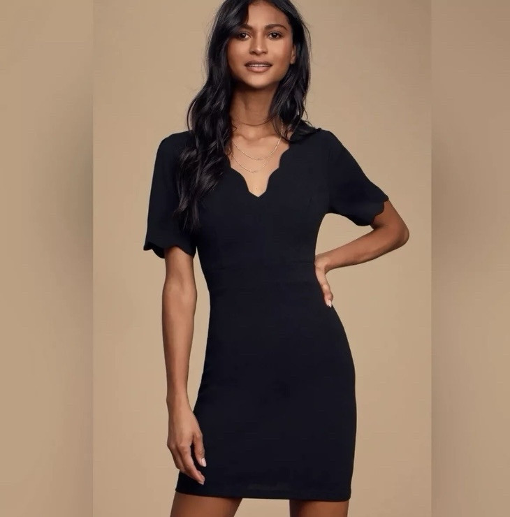 NWT LuLus Truer Words Black Scalloped Short Sleeve Bodycon Dress Size Med NWT