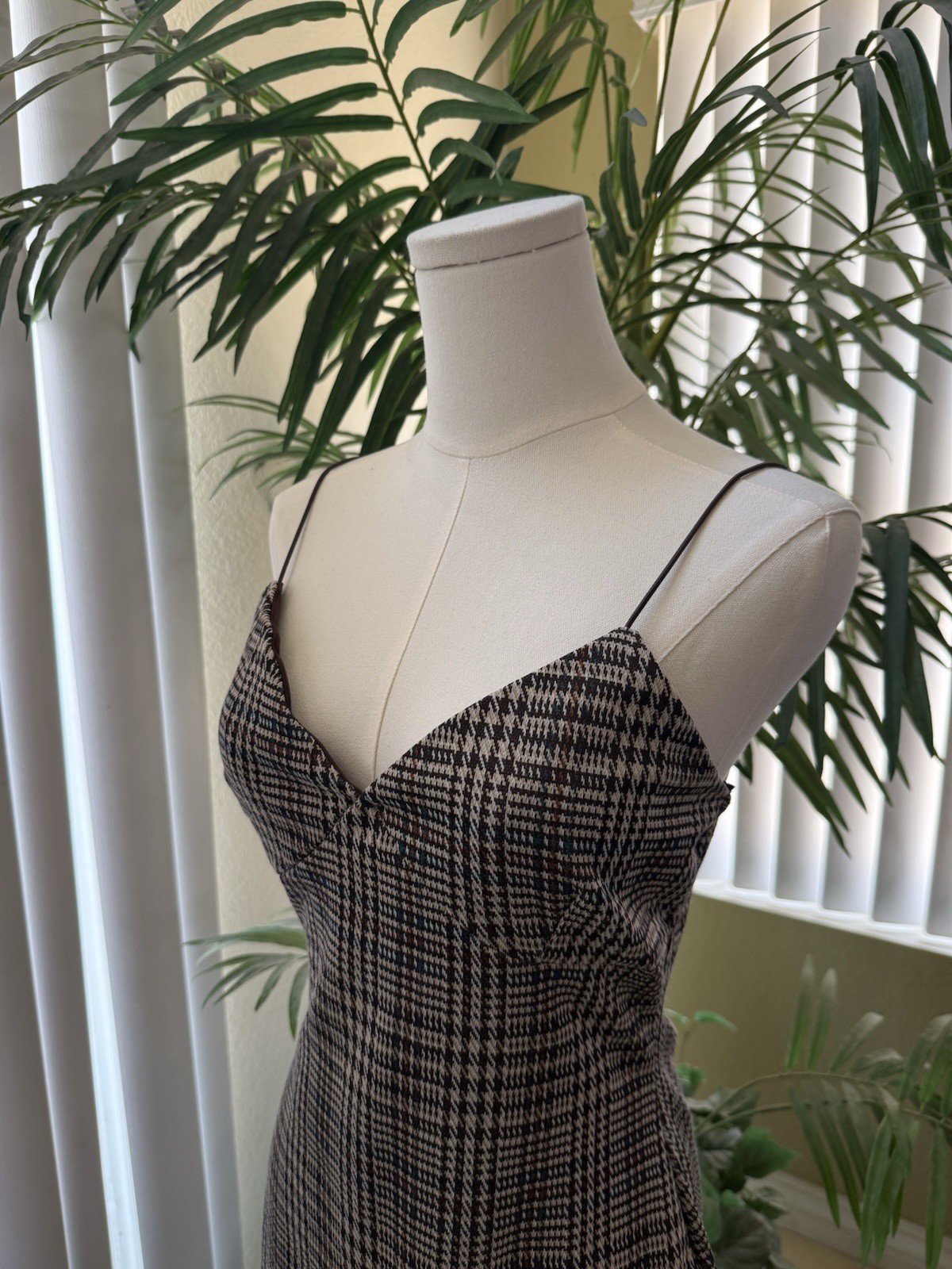 WINDSOR Chic Plaid Spaghetti Strap Mini Dress Size L NWNT