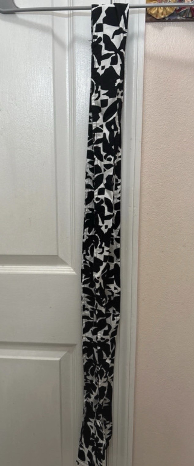 Free Assembly XS Black & White Floral V-Neck Short Sleeve Midi Button Dress