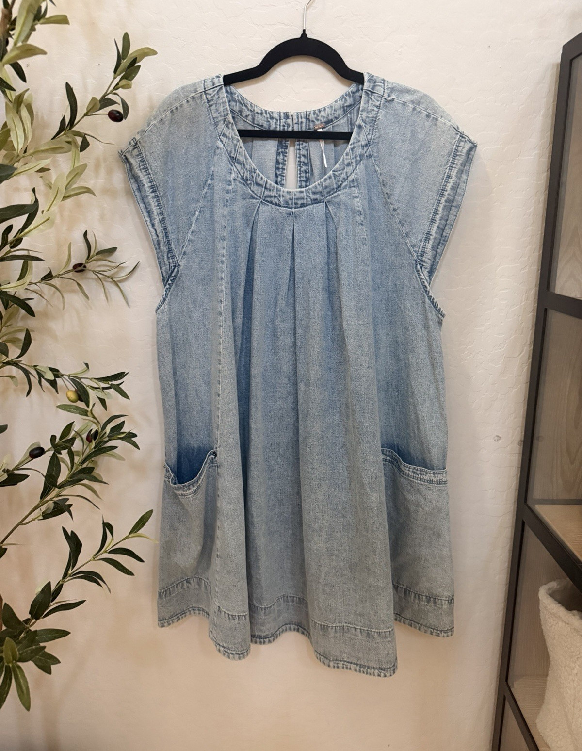 Free People Blue Denim Shift Dress Round Neck Short Sleeve Pockets XL