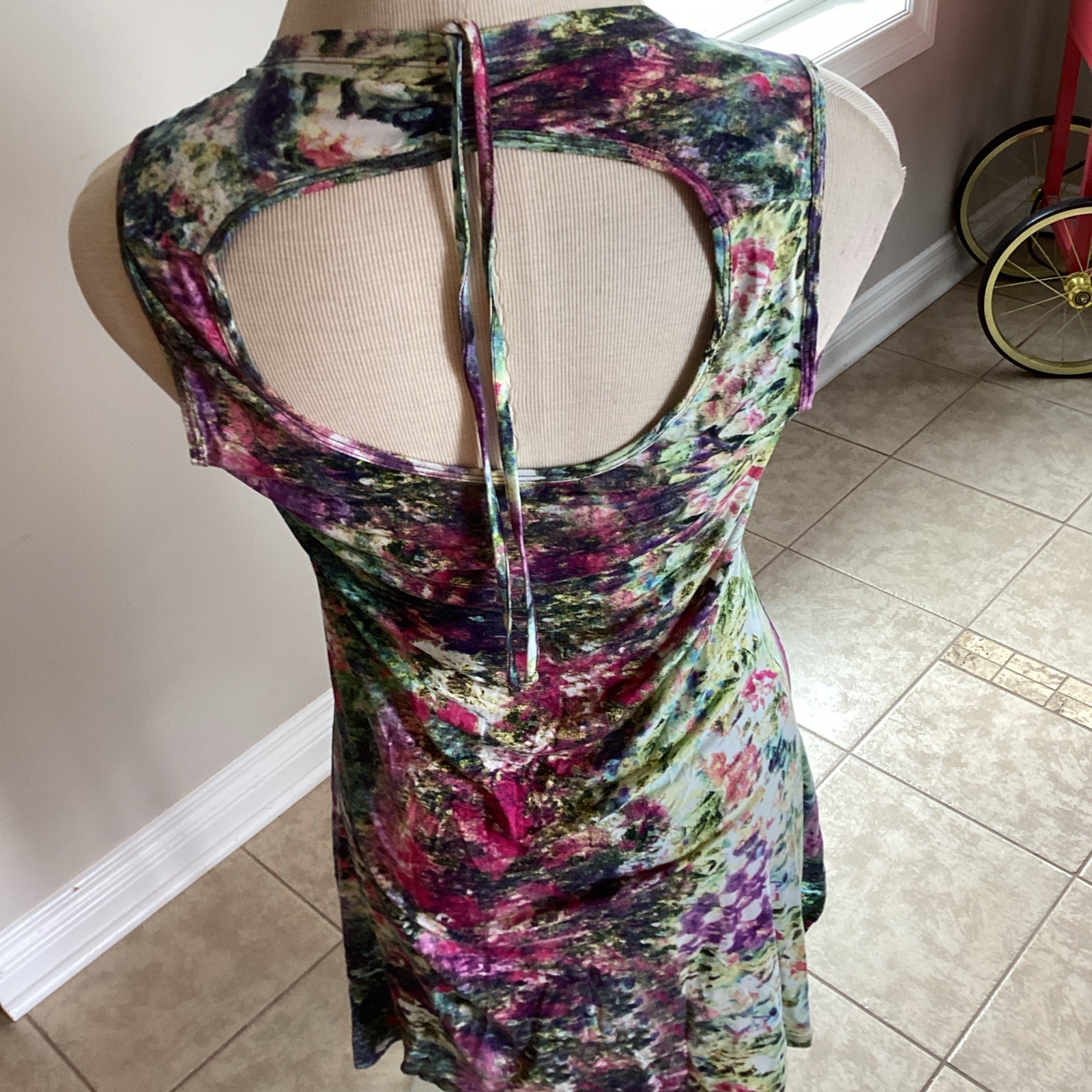 Parsley & Sage Rayon Blend Watercolor SleevelessTie Back Cut out Dress S